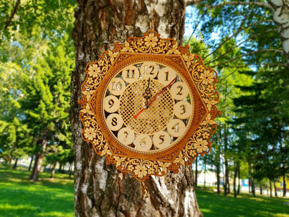 Часы из древесины