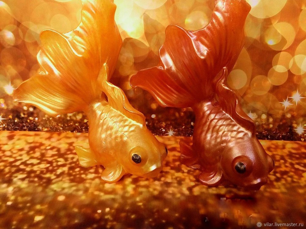 Декоративная Золотая рыбка