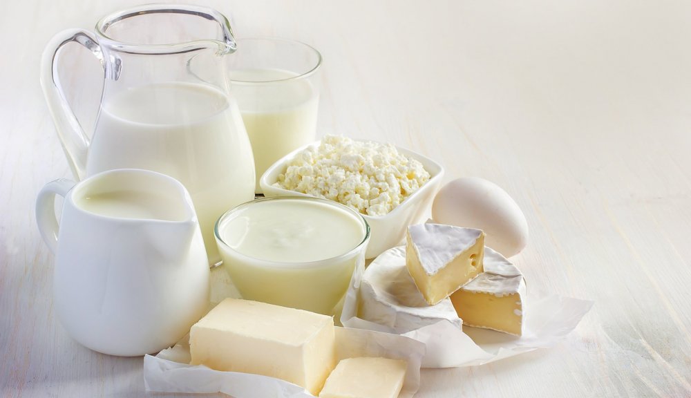 Молочный продукт между сметаной и молоком