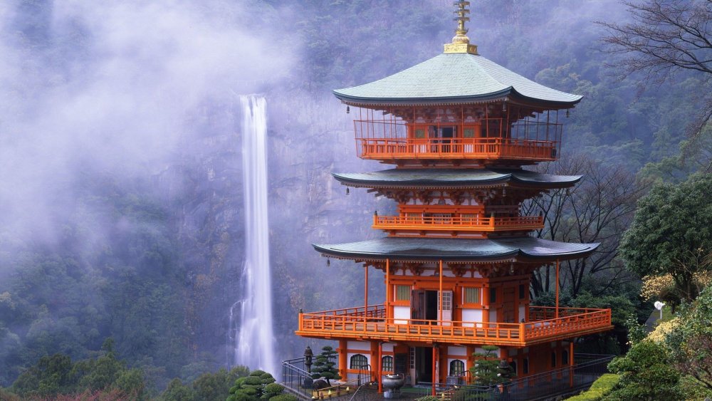 Храм пагода в Японии
