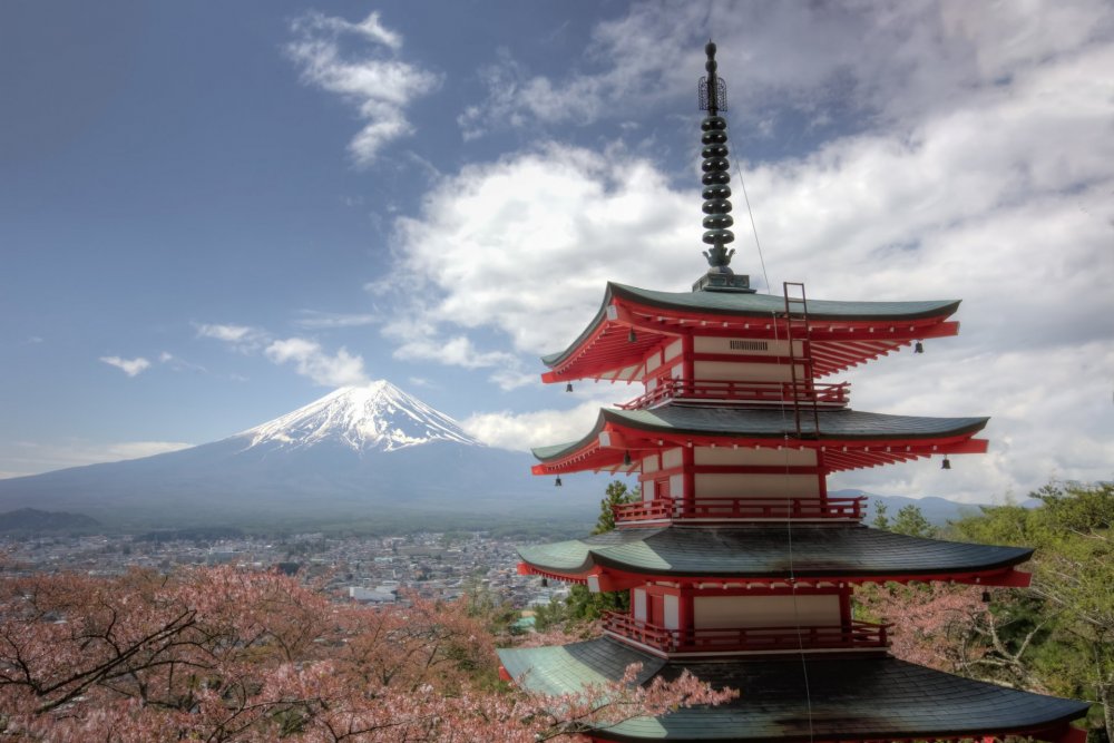 Япония гора Фудзияма храм