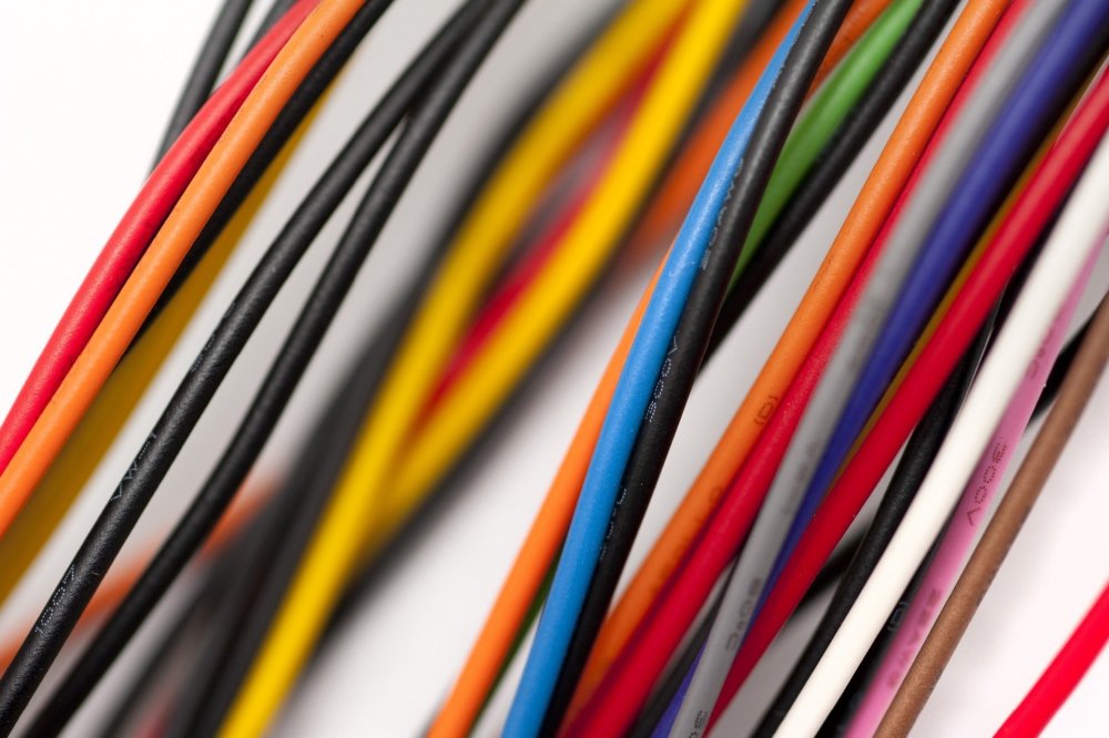 Разноцветный кабель