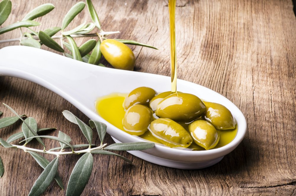 Оливковое масло и маслины