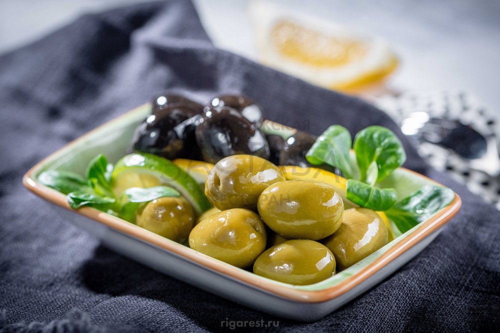 Маслины и оливки Королевские