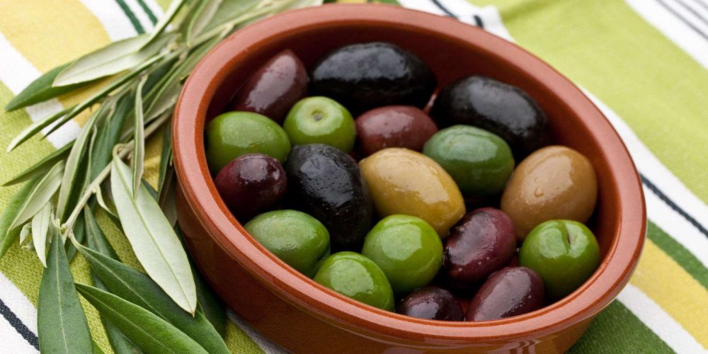 Оливки с овощами