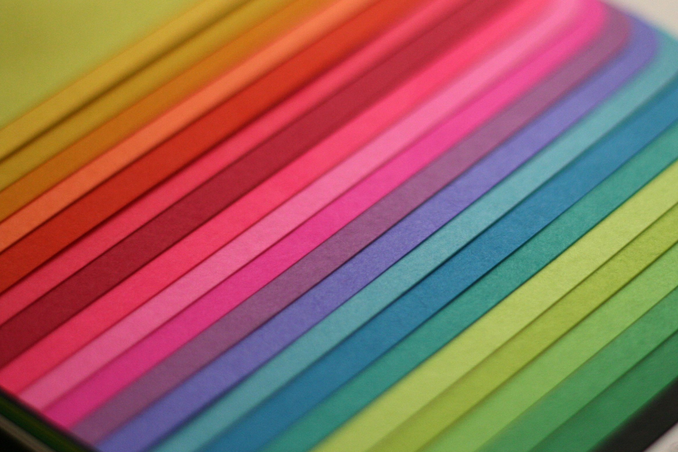 Печать цветных листов. Цветная бумага. Цветной лист. Разноцветный лист бумаги. Цветная бумага для печати.