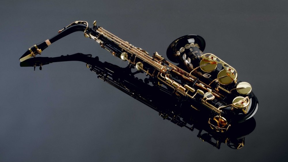 Красивый саксофон