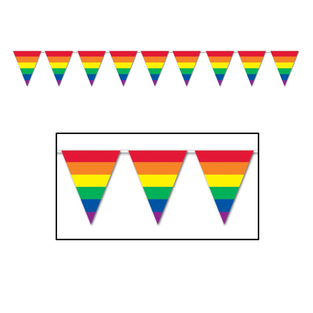 Разноцветные треугольные флажки