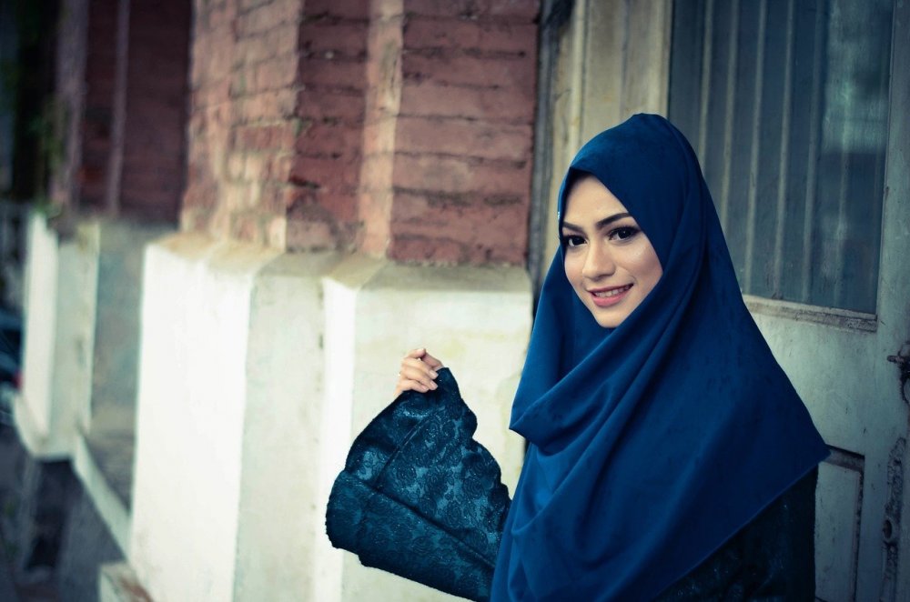 Сальма Галаева в хиджабе