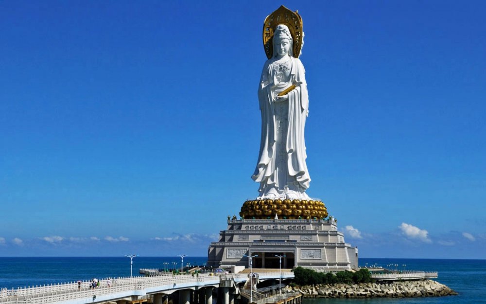 Статуя Богини Гуаньинь на острове Хайнань