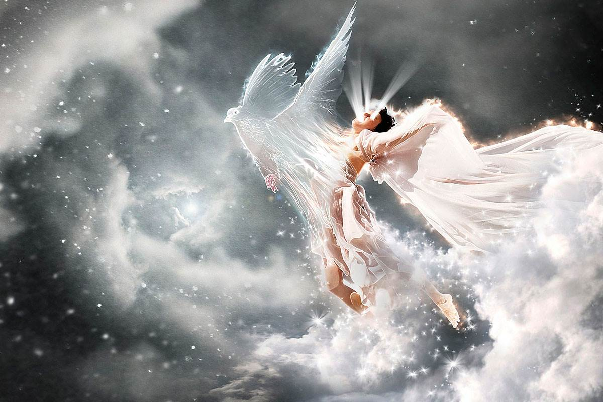 Парите ангелы парить. Ангелы летают. Небесные ангелы. Ангел с крыльями. Ангел в небе.