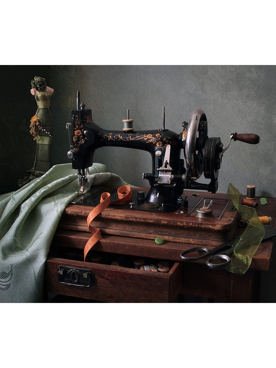 Швейная машинка в ретро стиле