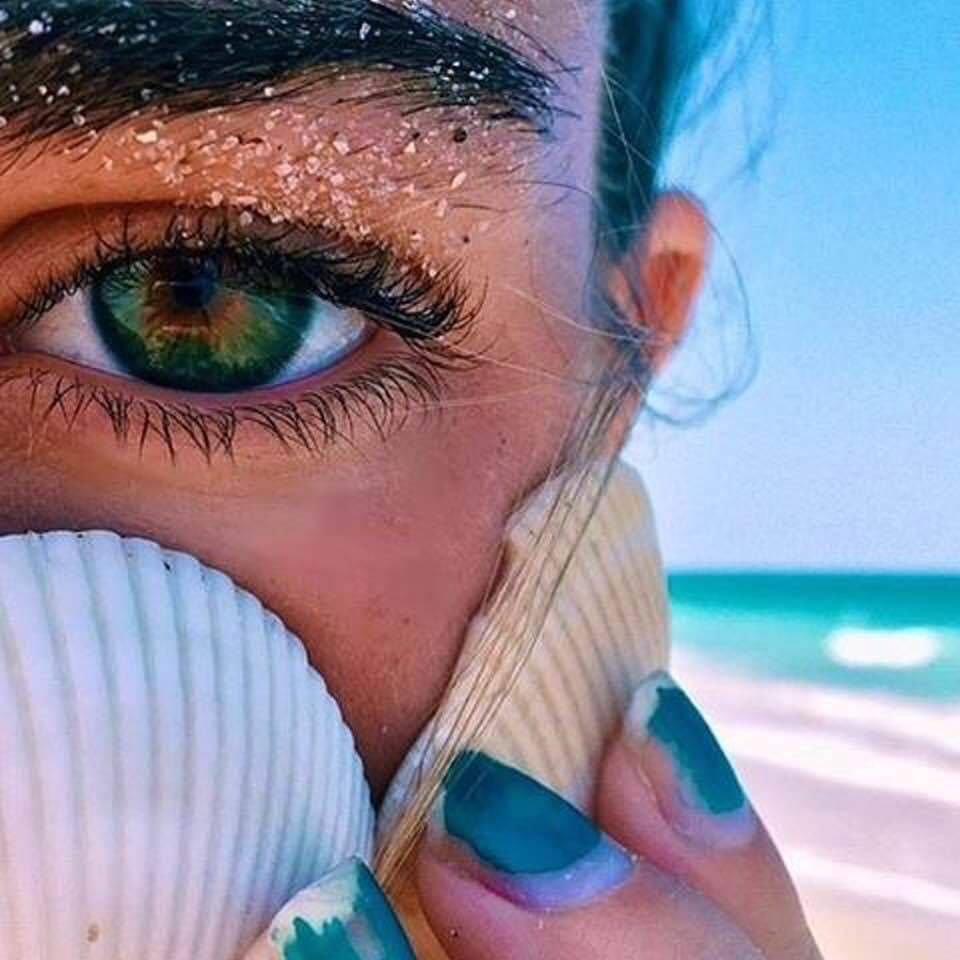 Глаза цвета моря