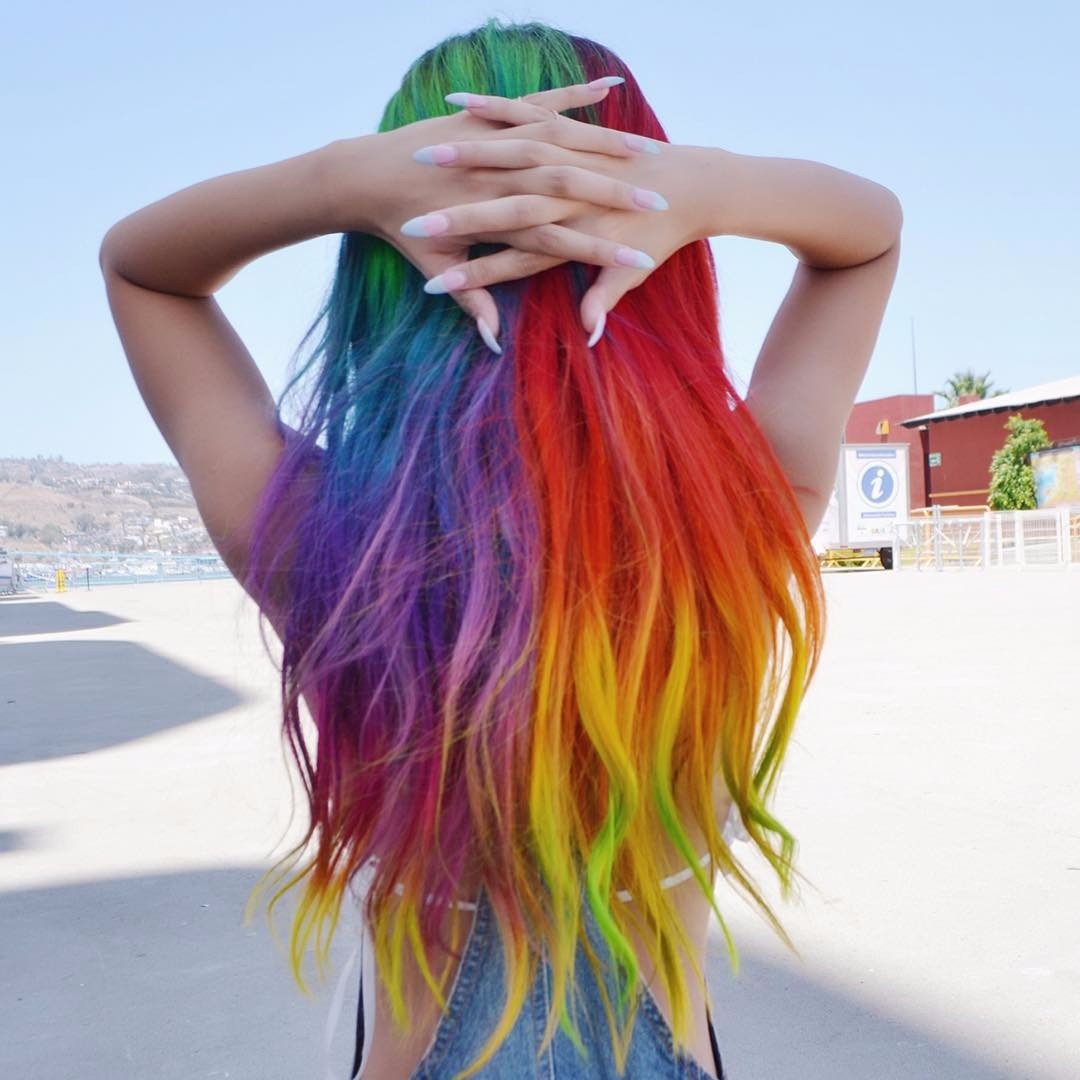 Топовые волосы. Цветные волосы. Разноцветные волосы для девочек. Радужные волосы. Окрашивание волос в яркие цвета.