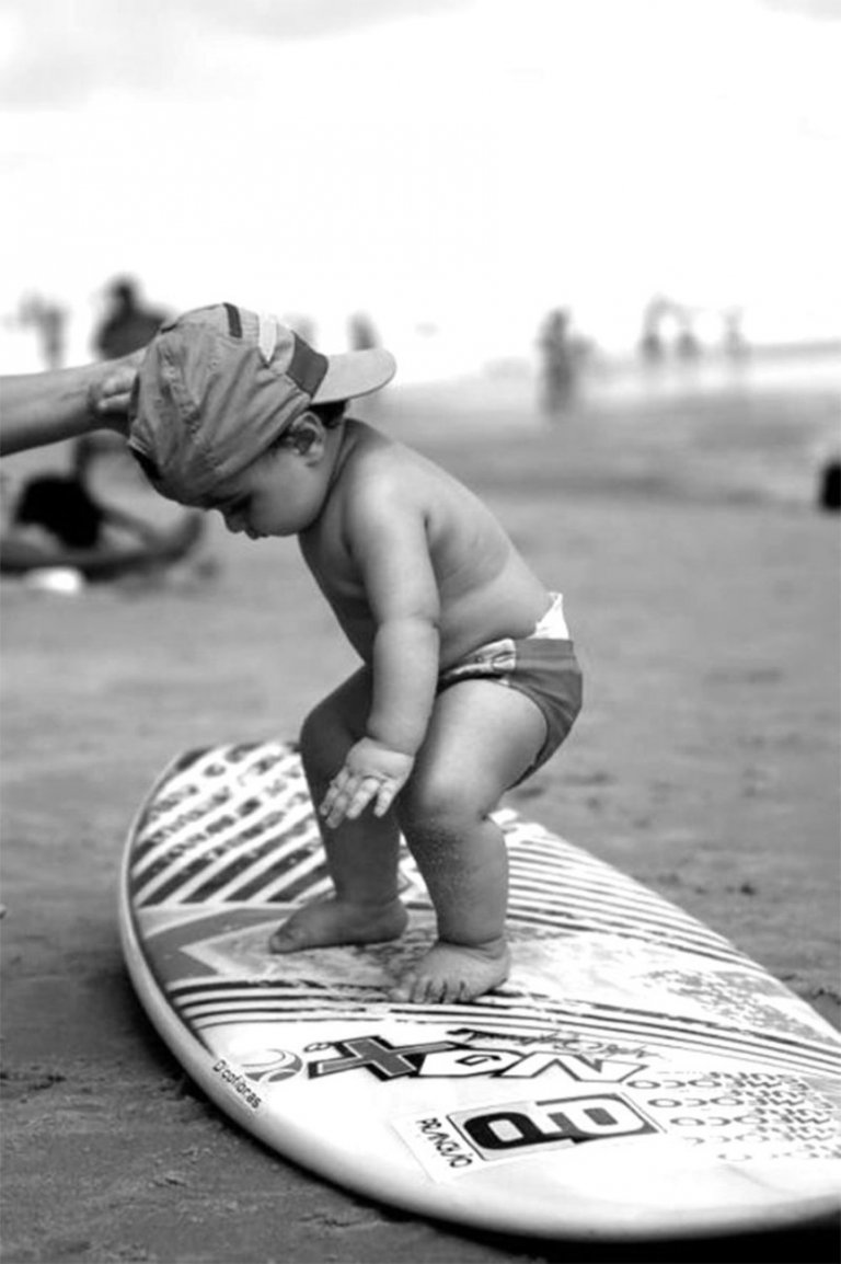 Ребенок море солнце песок