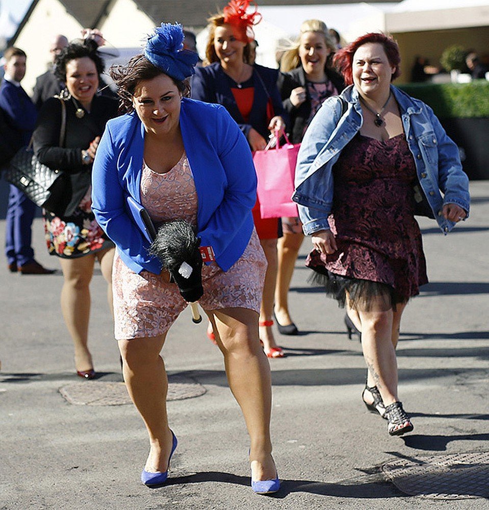 Британские девушки на улицах