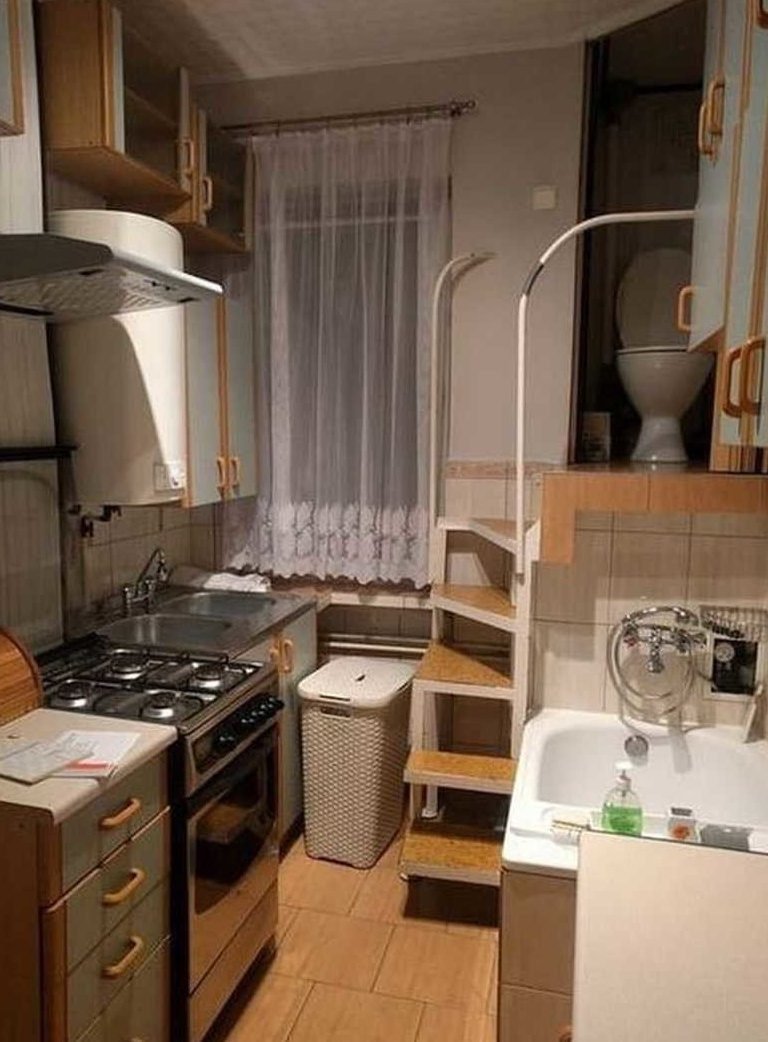 Квартира с унитазом на кухне