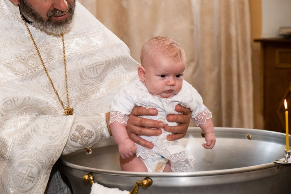 Александро-Невская Лавра крещение ребенка отец Дмитрий