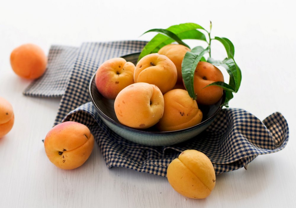 Армянские абрикосы Шалах