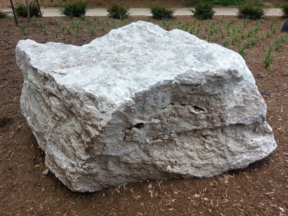Лаймстоун камень