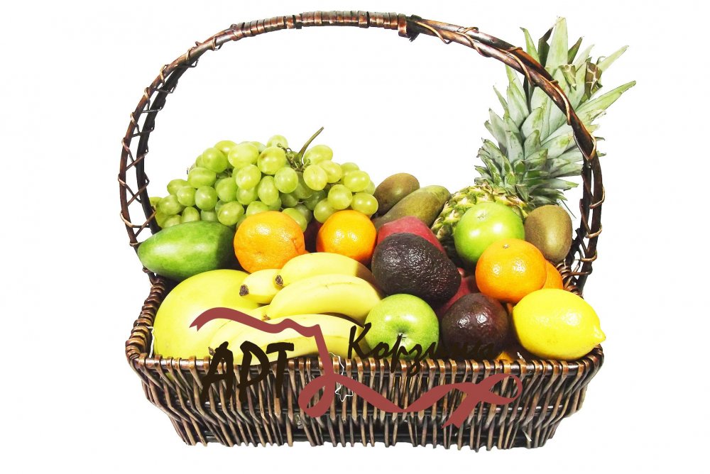 Подарочная корзина с фруктами