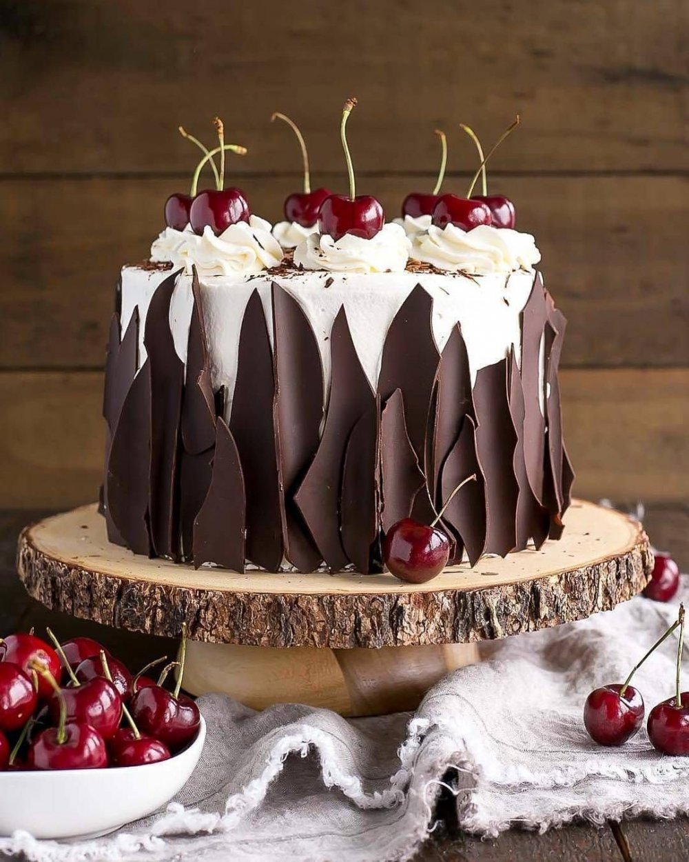 Украшение торт шоколным кремом
