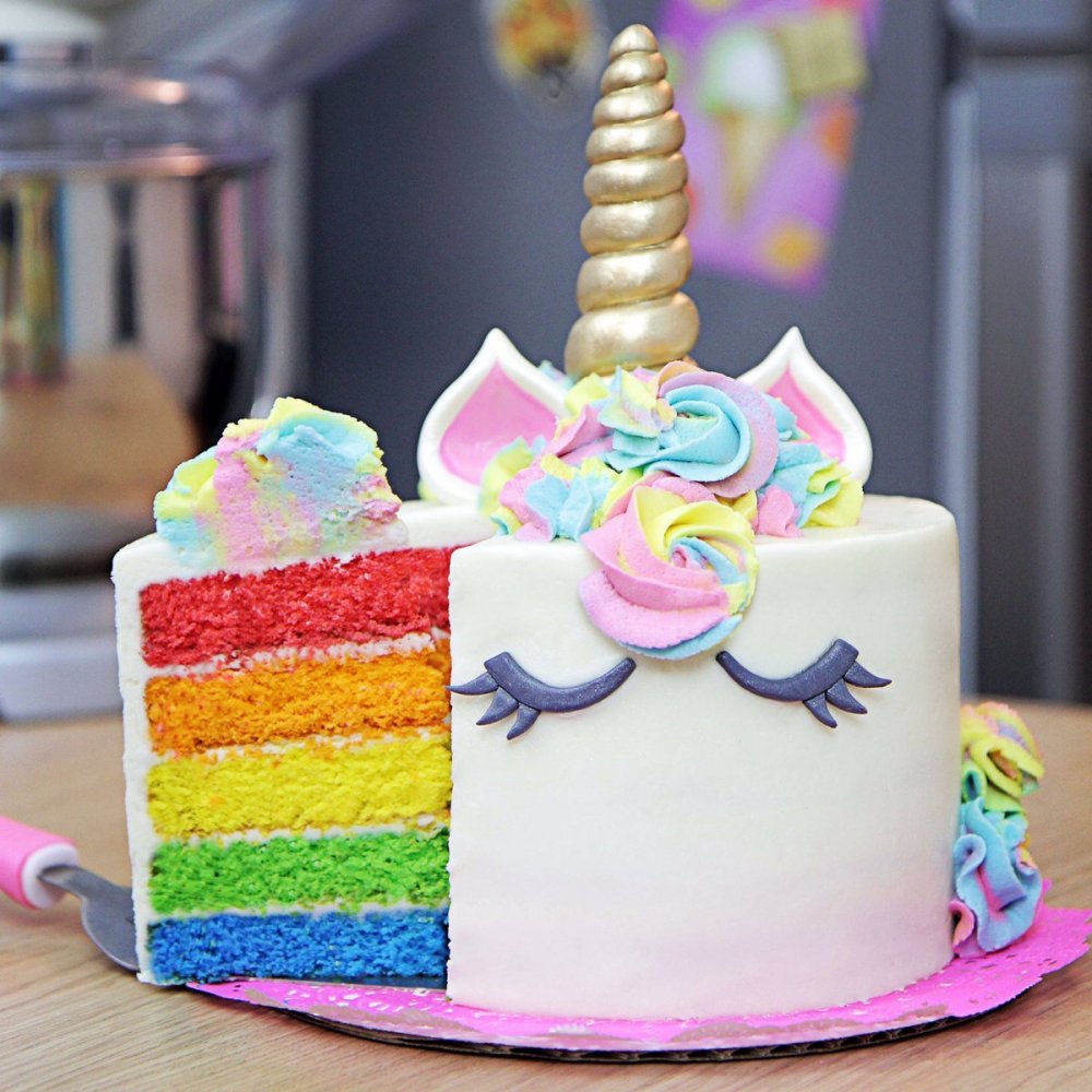 Торт для девочки 5 лет на день рождения с единорогом