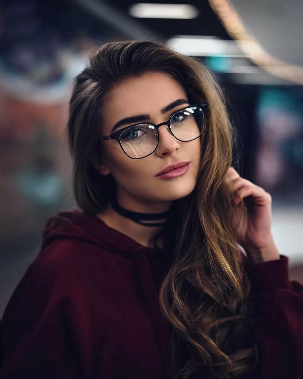 Девушка в очках