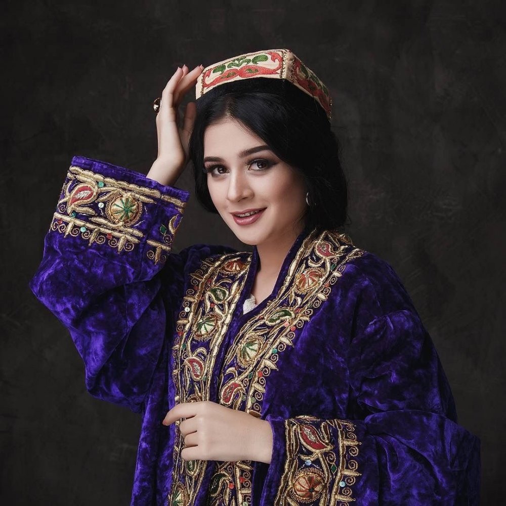 Узбекская Национальная одежда