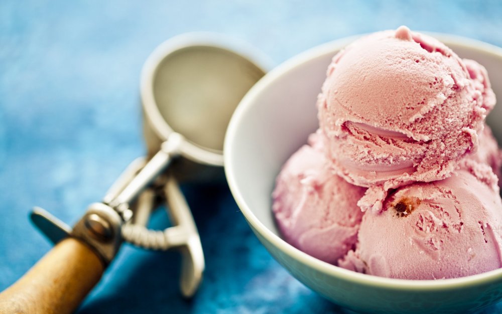 Мороженое из красной смородины