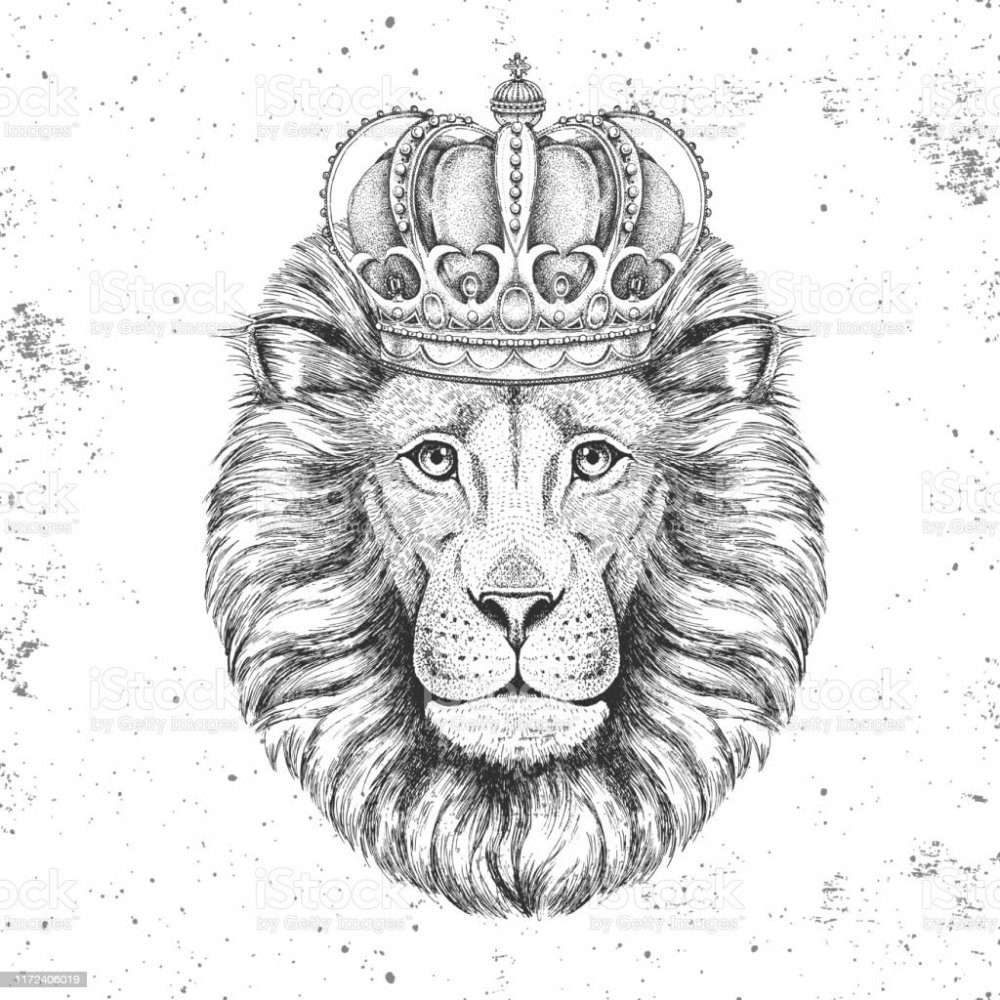 Тату Лев с открытой пастью с короной