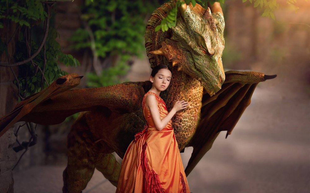 Сказочная девушка с драконом