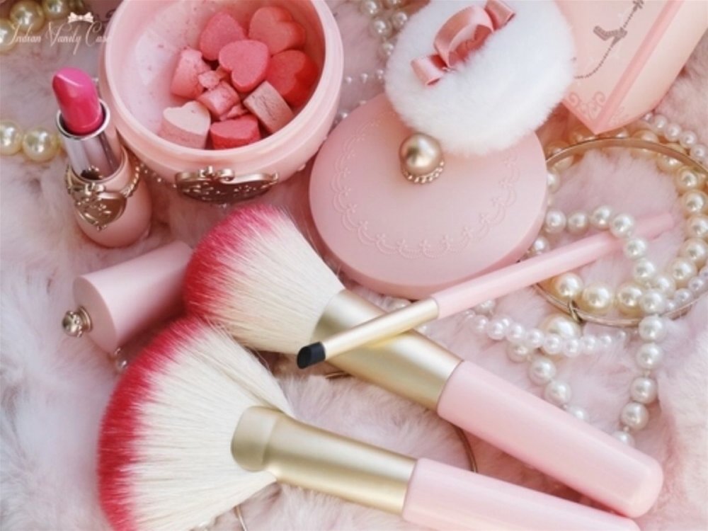 Красивая косметика розовая