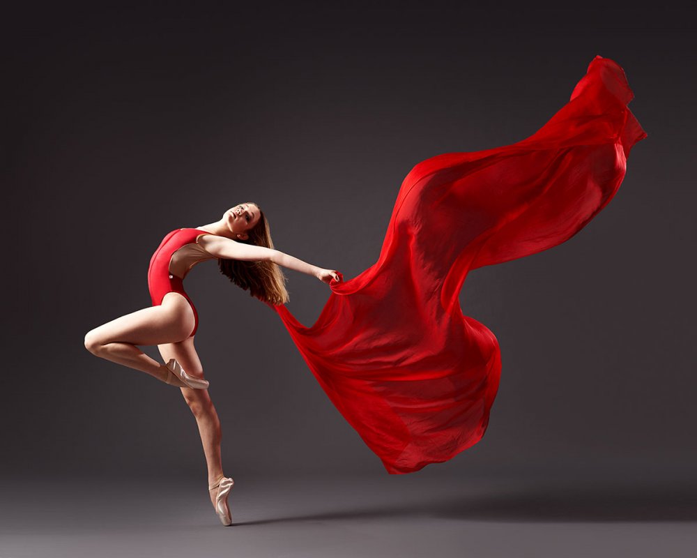 Балерина в перышке