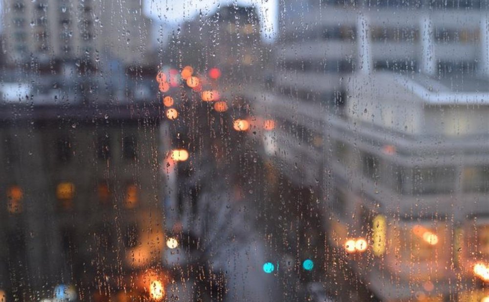 Дождь из окна