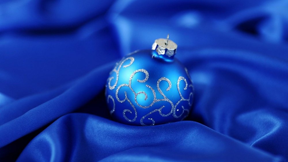 Синий новогодний шарик
