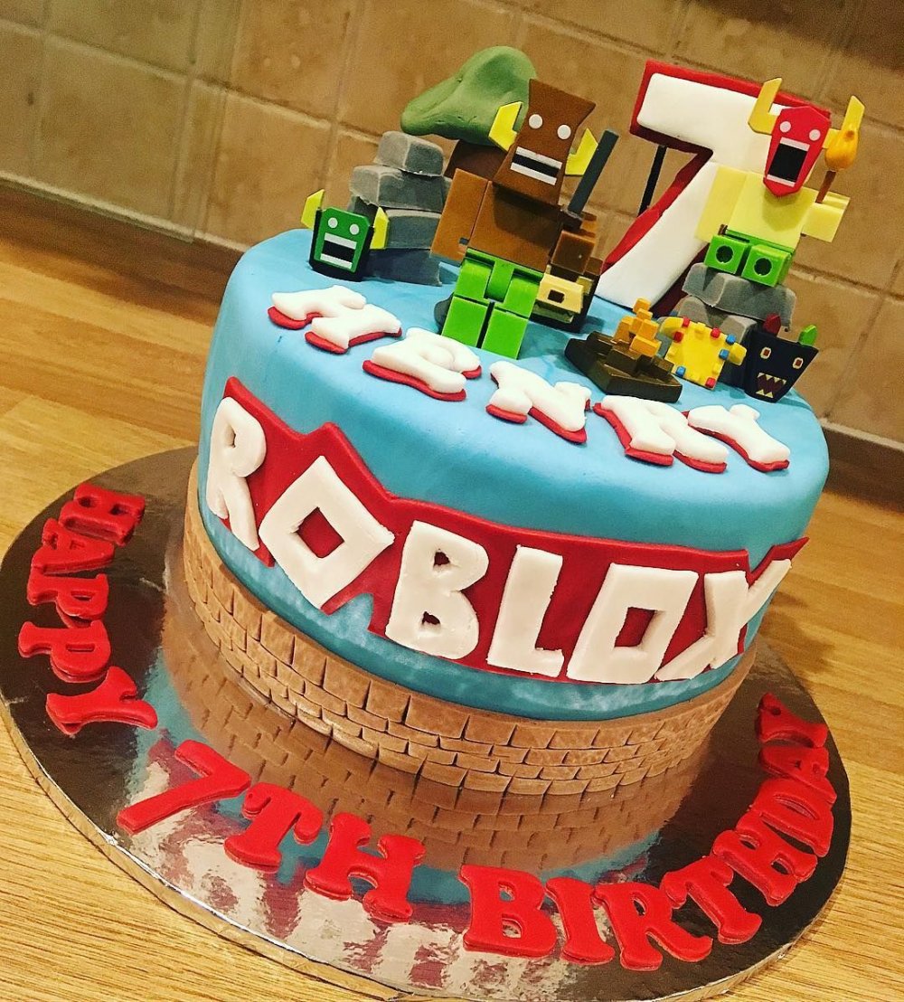 Торт РОБЛОКС для мальчиков на день рождения 6 лет