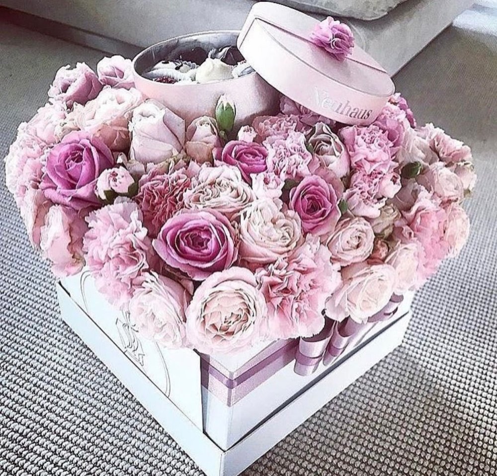 Красивые коробки с цветами