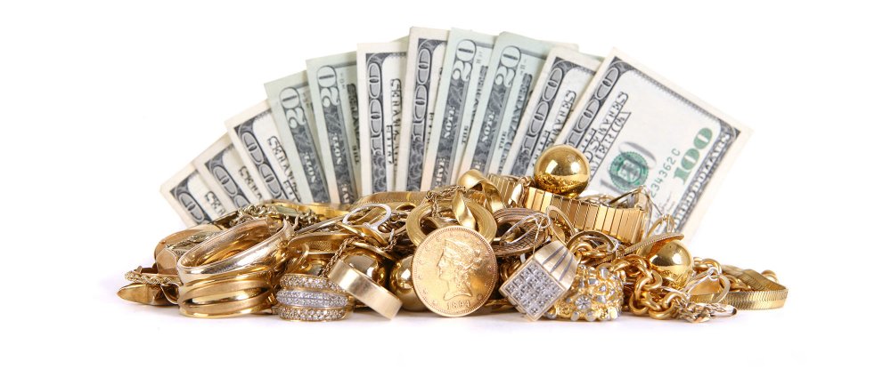 Золотые украшения и деньги