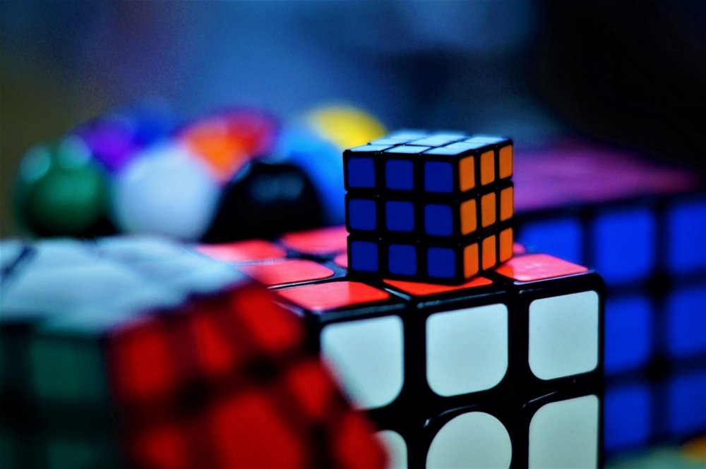 Много кубиков рубиков