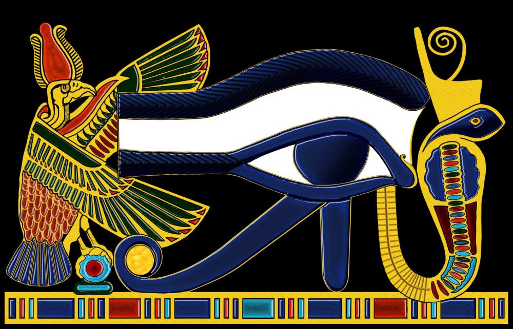 Египетский Бог Анубис на пирамиде