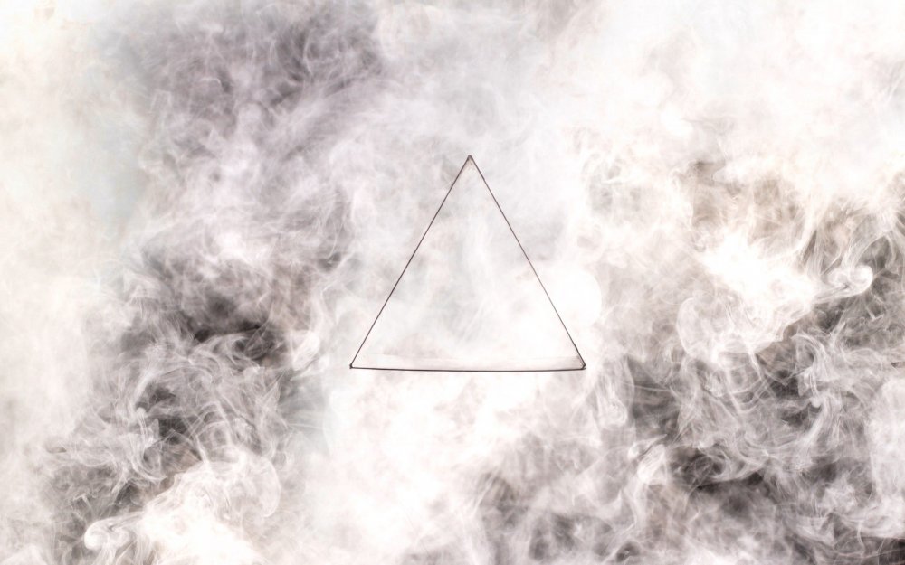 Треугольник дым