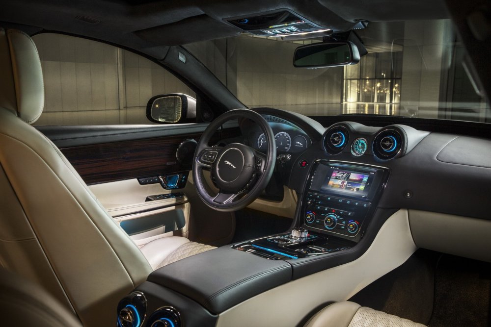 Jaguar XJ 2016 салон