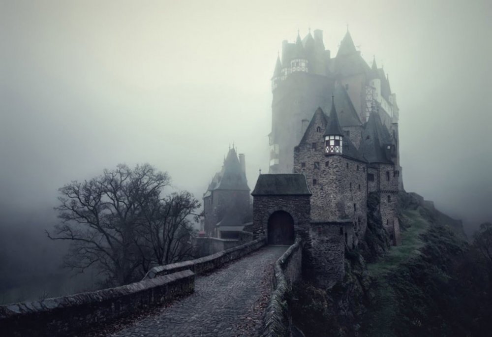 Готика замок Дракулы