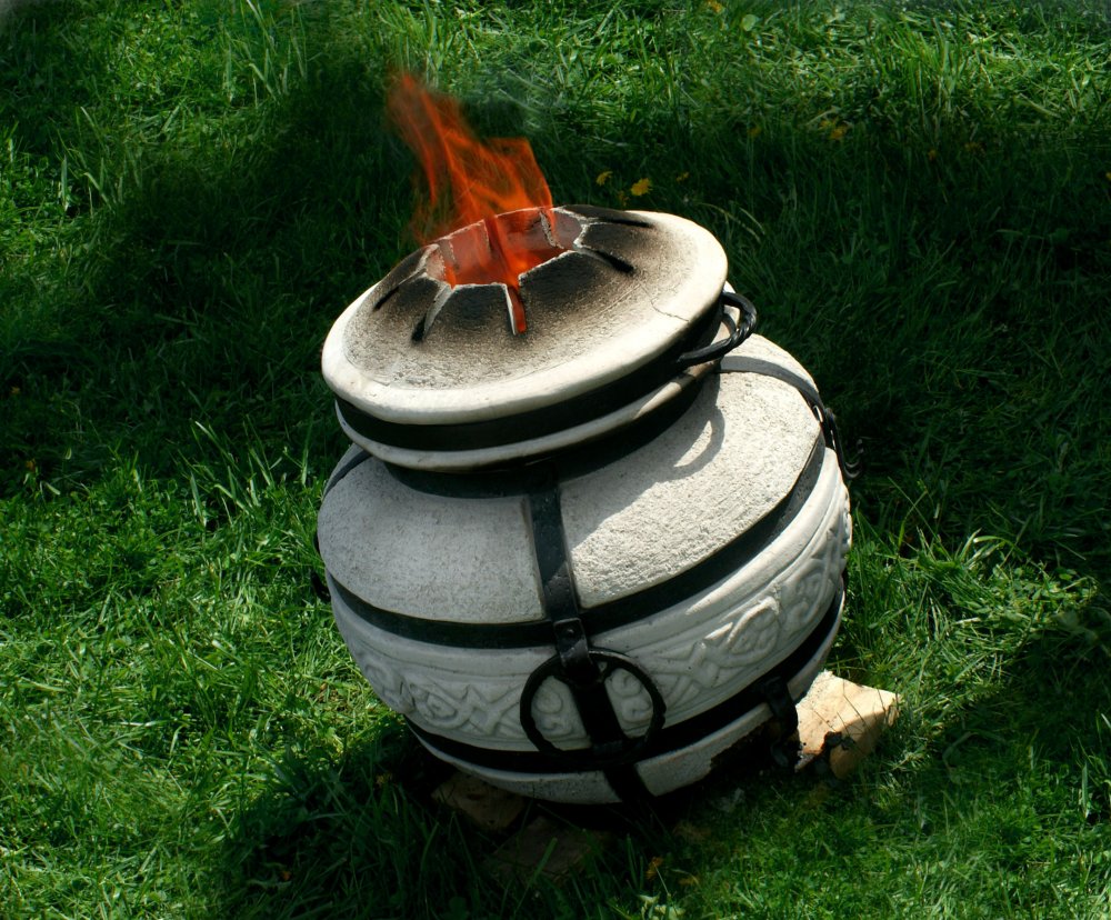 Глиняная печь для шашлыка
