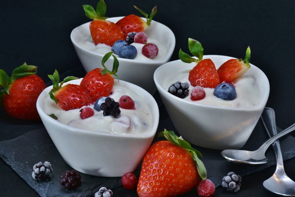 Йогурт с фруктами