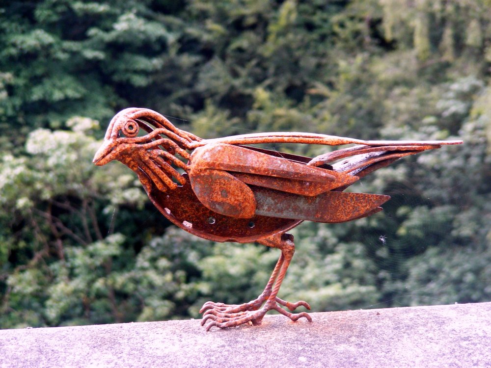 Красивые скульптуры птиц