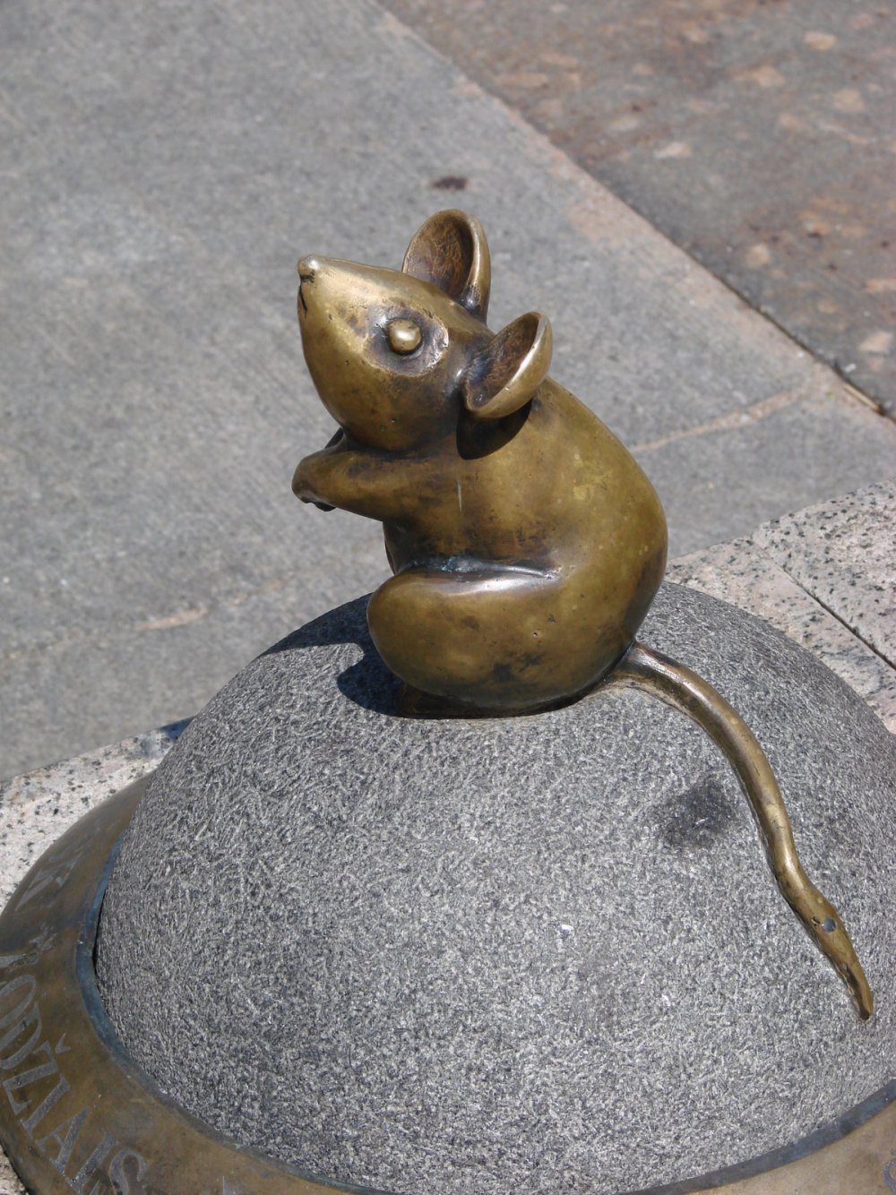 Клайпеда скульптура мышки