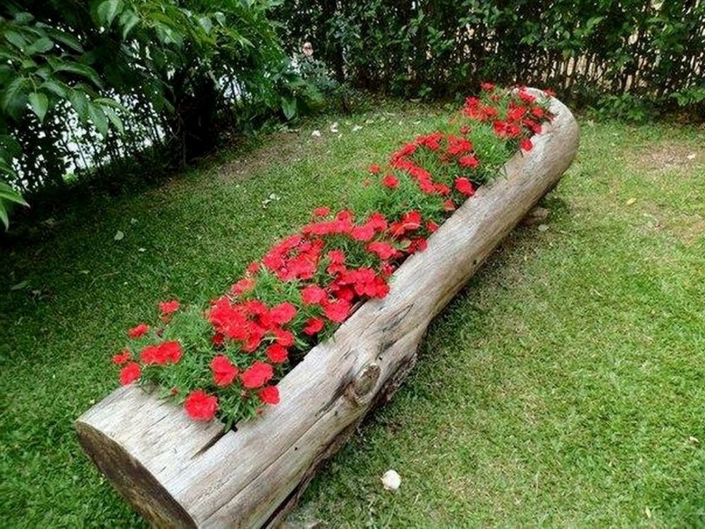 Деревянный паровозик для цветов