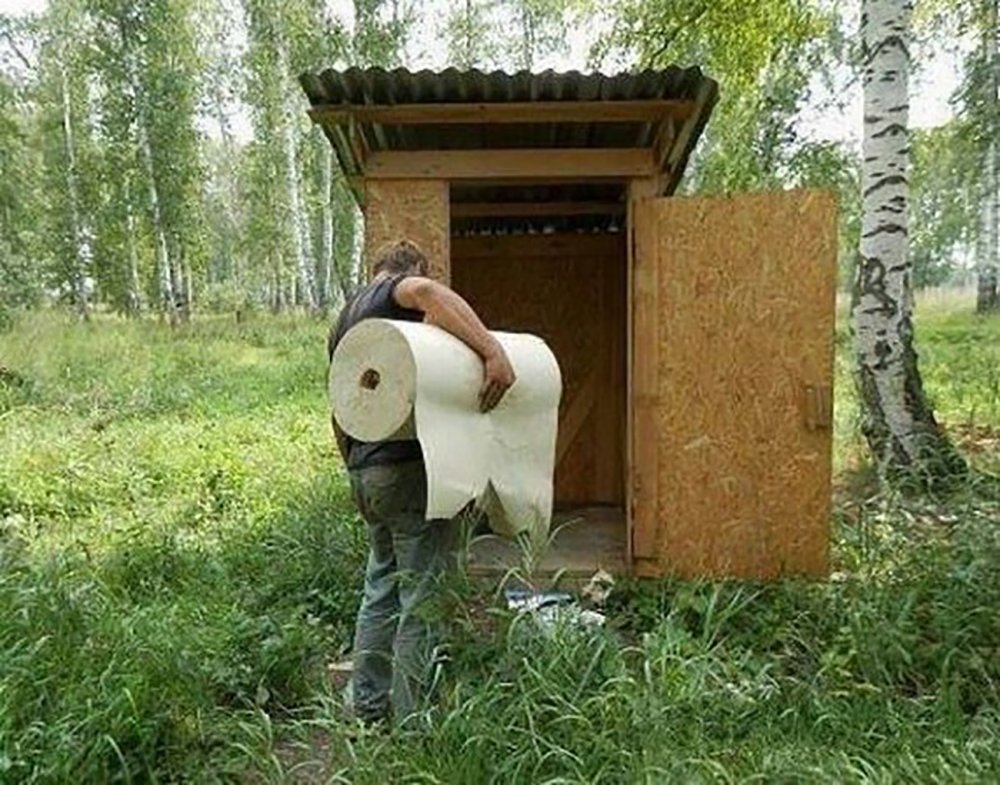 Большой рулон туалетной бумаги прикол